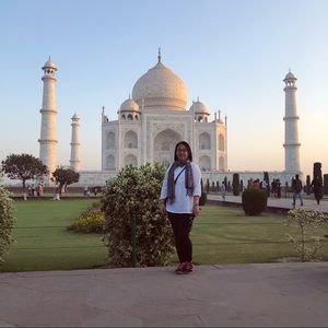 Meet your Posher, May